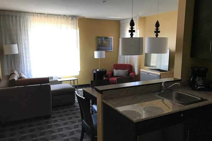 Room 40 of 69