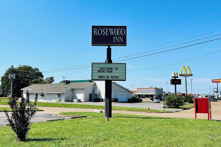 Rosewood Inn by OYO Union City I-69