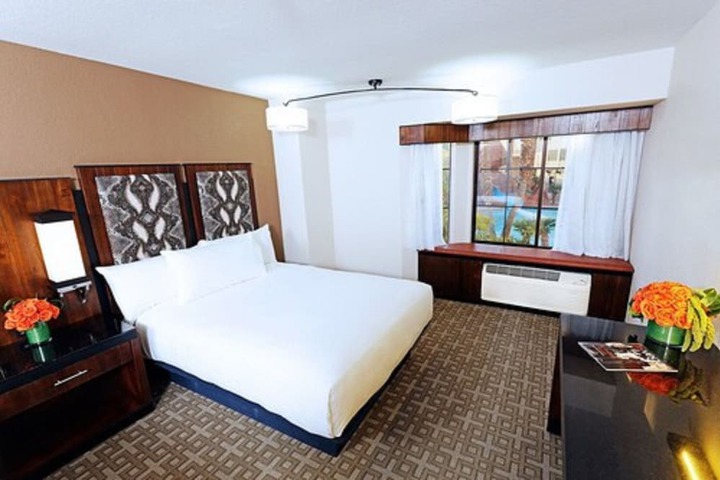 Room 8 of 15