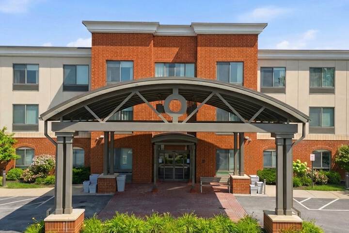 Holiday Inn Express & Suites Bethlehem Arpt-Allentown Area
