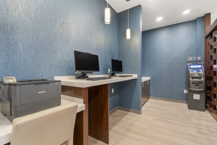 Business Center 39 of 39