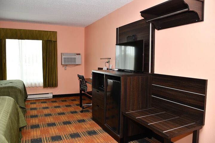 Room 33 of 39