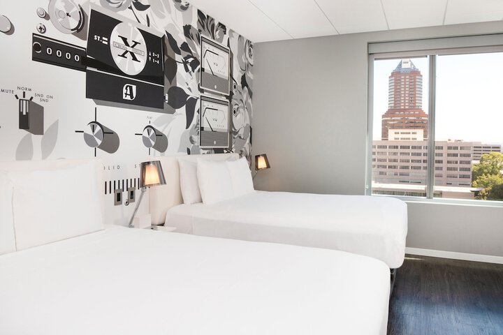 Room 43 of 75