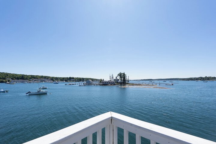 Tugboat Inn