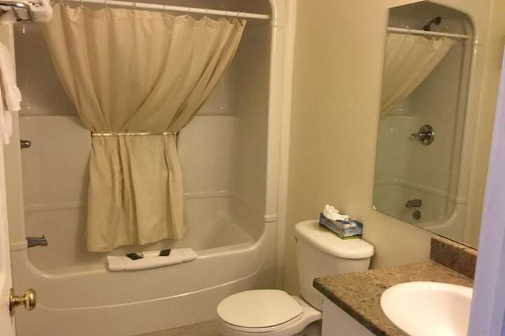 Room 7 of 25