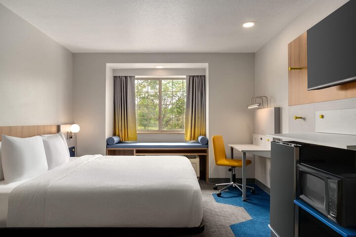 Microtel Inn & Suites by Wyndham Culpeper