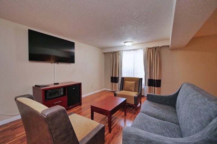 Red Lion Inn & Suites Auburn