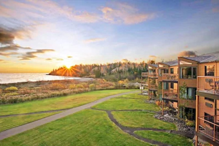 Superior Shores