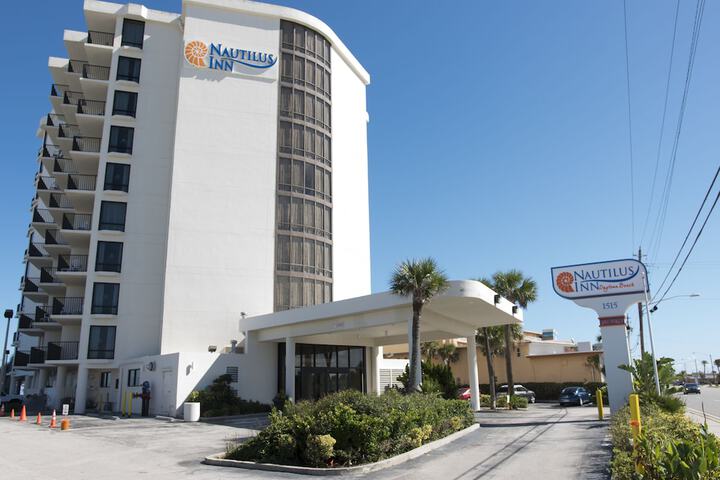 Nautilus Inn