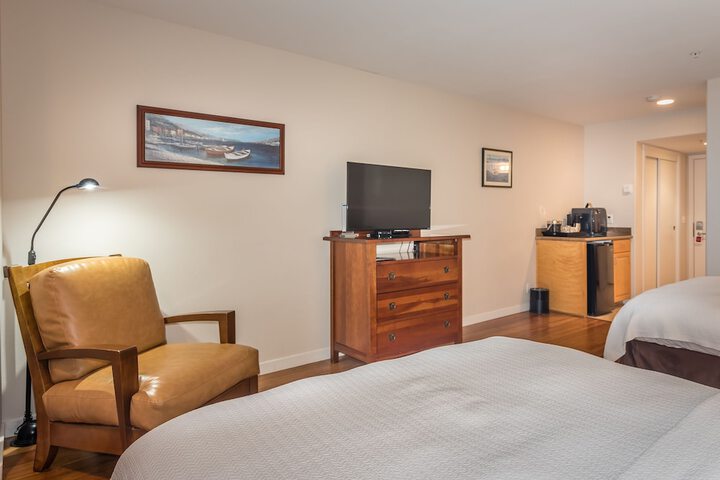 Little Sur Inn