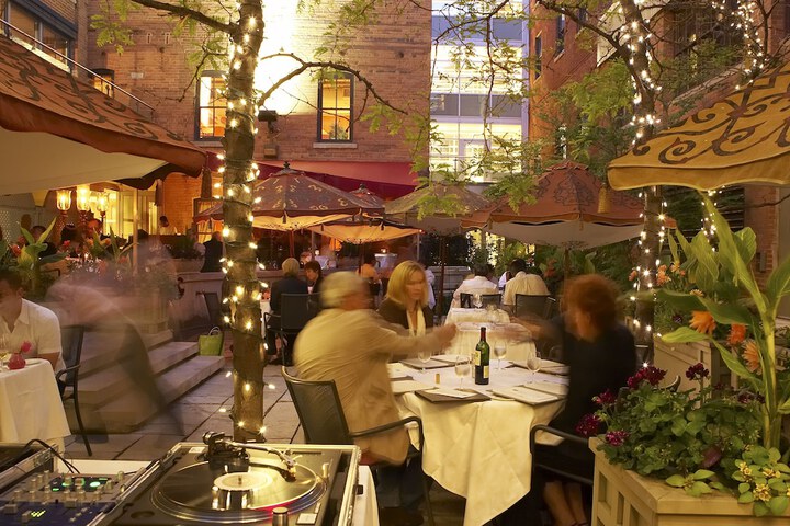 Dining 54 of 78