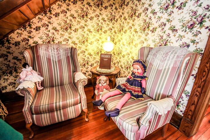 Room 15 of 40