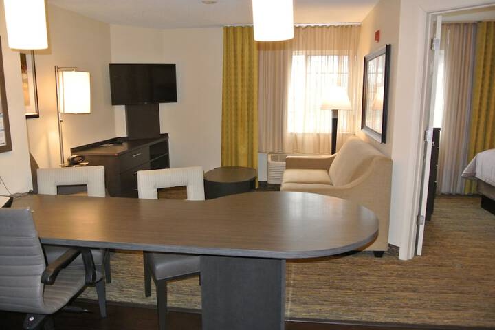 Room 12 of 36