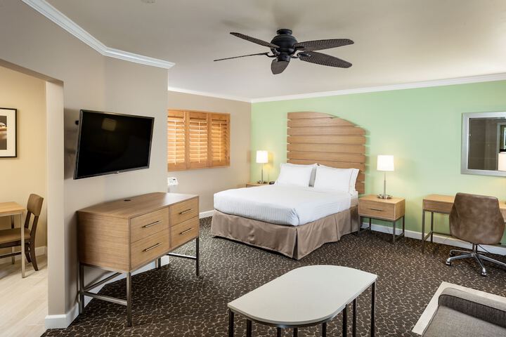Room 30 of 43