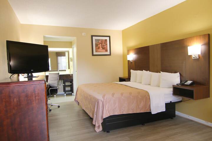 Room 21 of 31