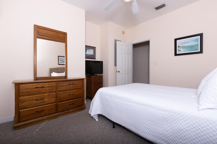 Room 5 of 25