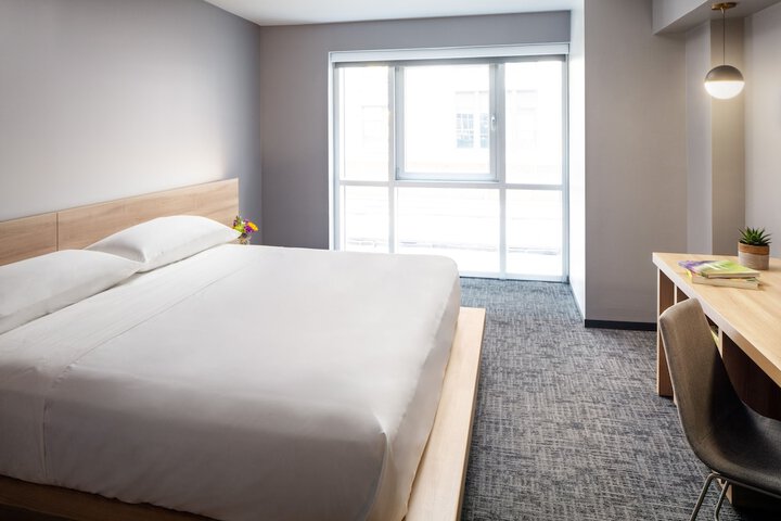 Room 15 of 34