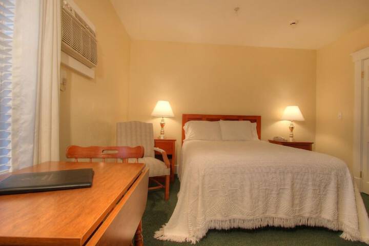 Room 12 of 92