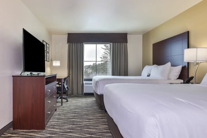 Cobblestone Hotel & Suites - Rhinelander