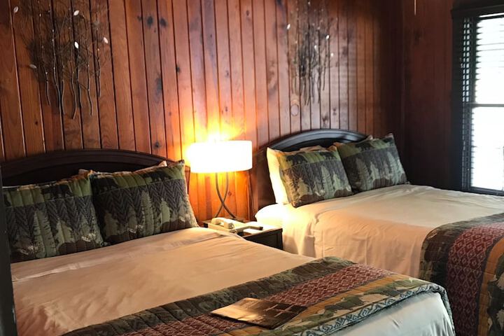 The Riverside Lodge at Chimney Rock