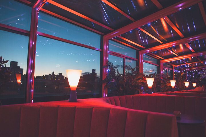 Lounge 54 of 63