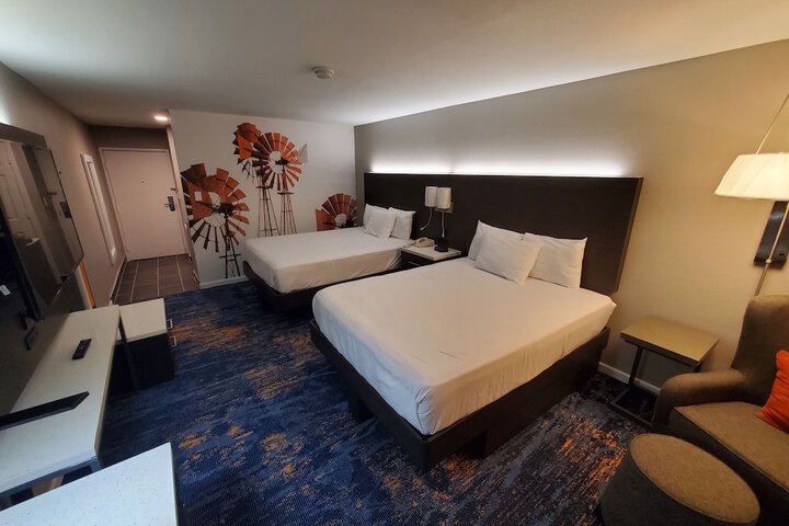 Room 21 of 32