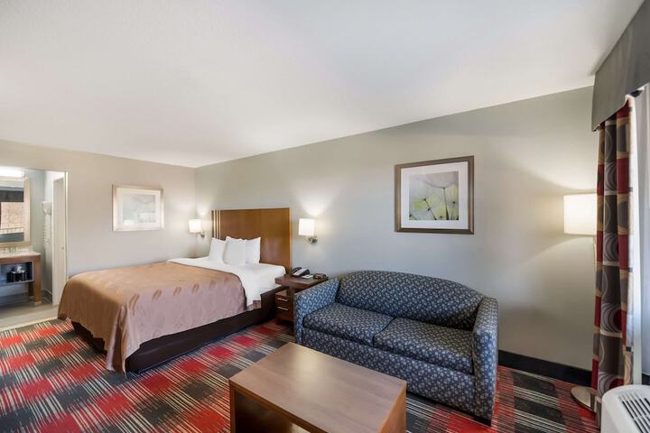 Room 8 of 20