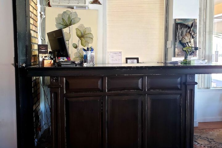The Iron Horse Inn