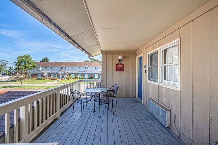 Ludington Pier House