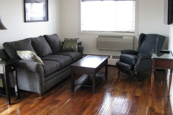 Room 12 of 33