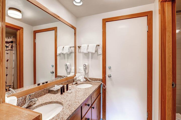 Evergreen Condominiums by Vail Resorts