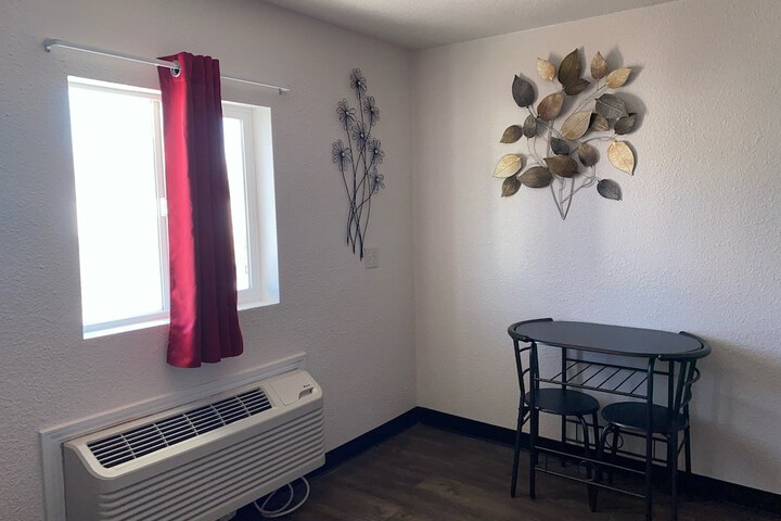 Baker City Motel & RV Park