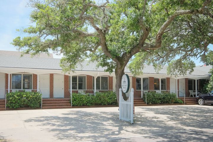Bluff Shoal Motel