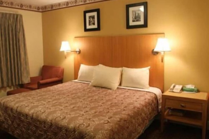 Room 12 of 22