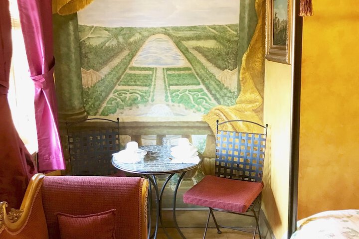 Room 15 of 21