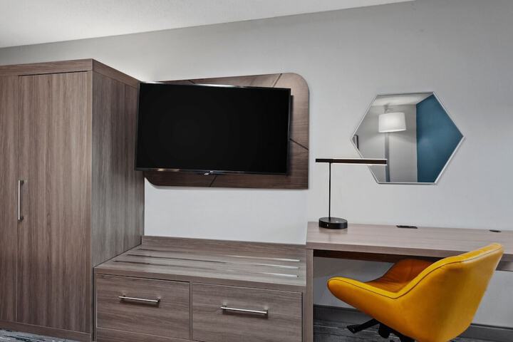 Room 28 of 56