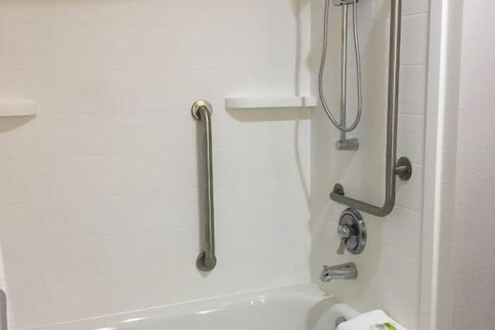 Room 18 of 46