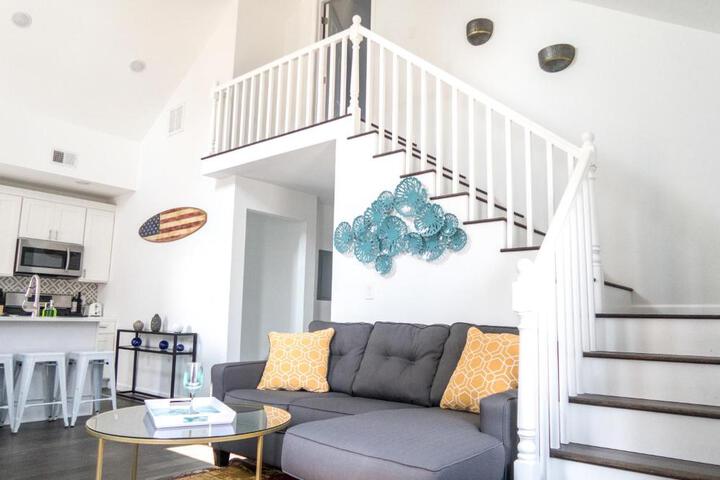 Lux 3 Bd - Perfect & Parking & Massive Patio