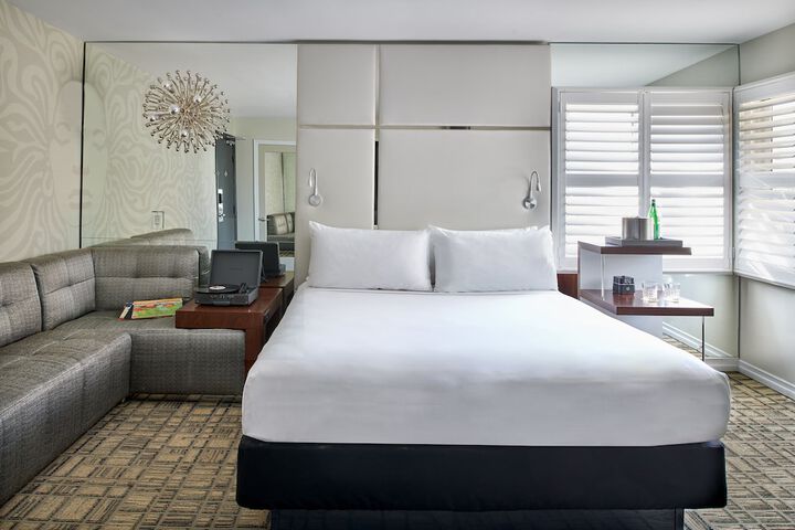 Room 40 of 73