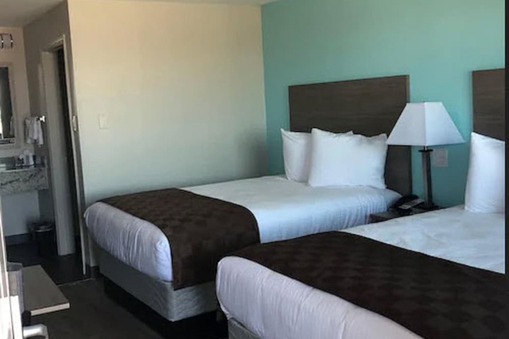 Room 7 of 19