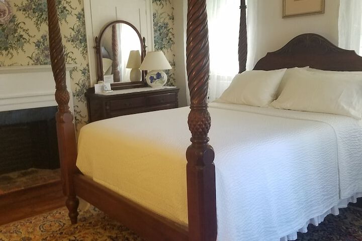 Room 47 of 72