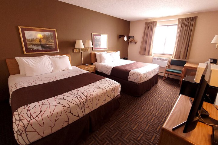 Room 8 of 9