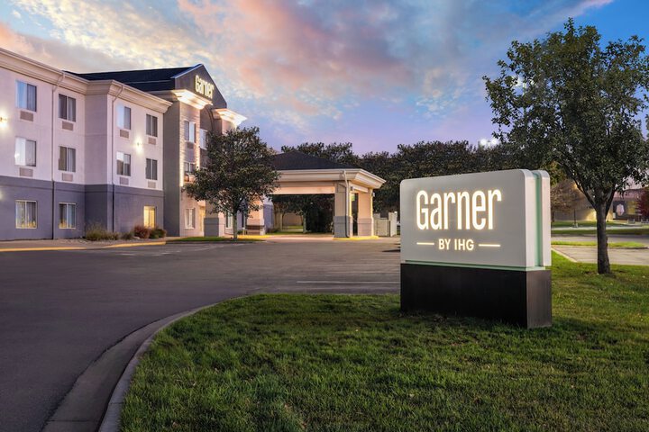 Garner Hotel Brookings by IHG