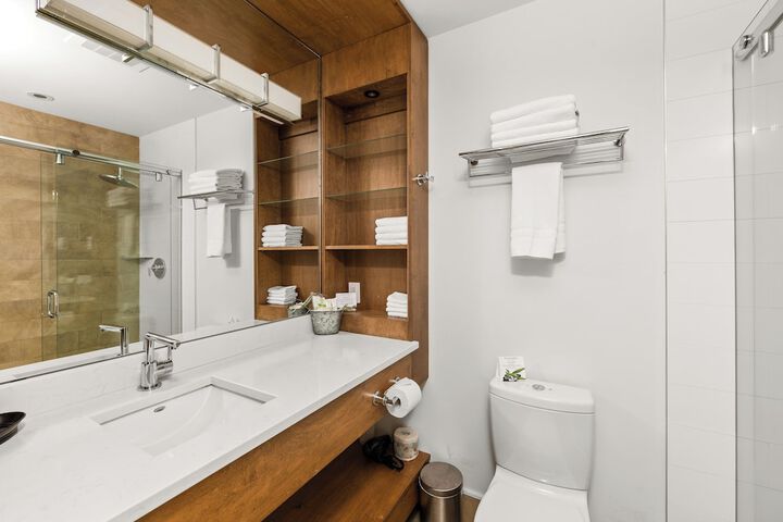Room 15 of 19