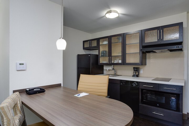 Room 16 of 33