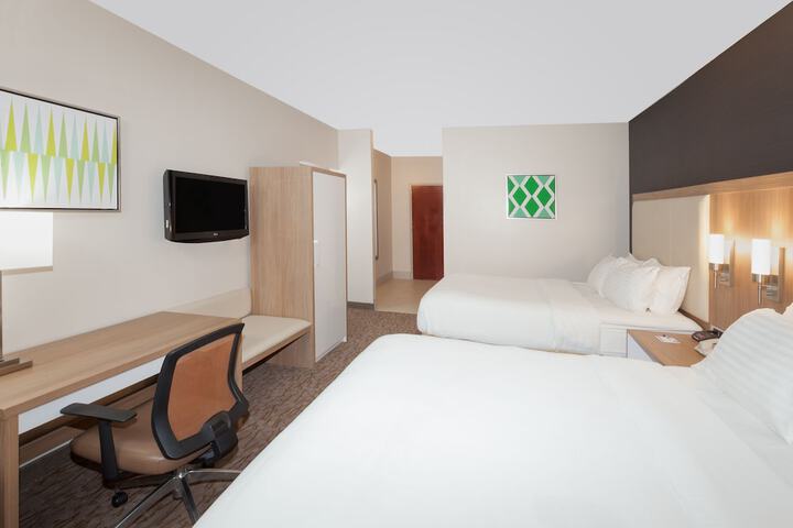 Room 15 of 35