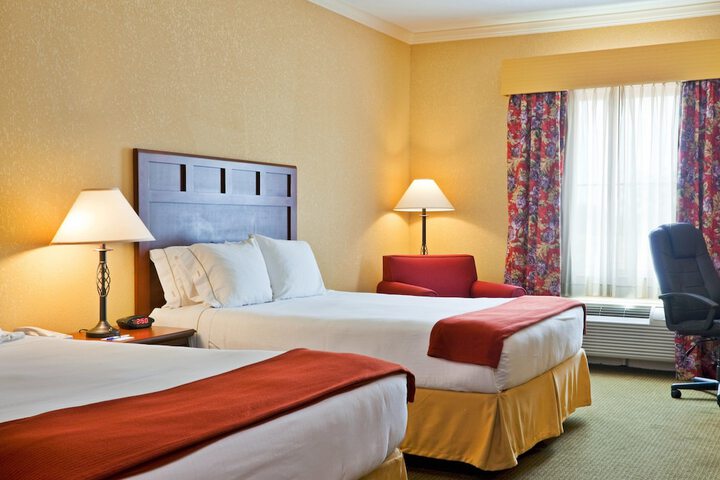 Room 20 of 33