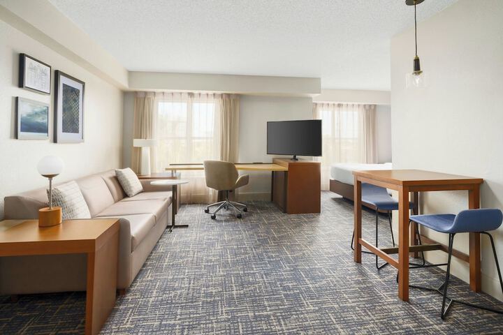 Room 11 of 42