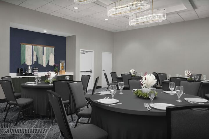 SpringHill Suites Savannah Downtown / Historic District