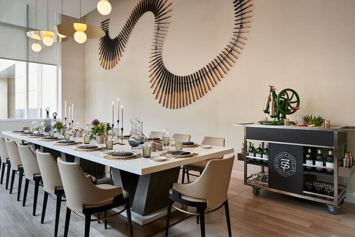 Dining 36 of 60